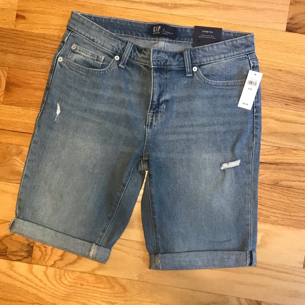 NWT Gap Denim Bermuda Shorts, Size 6/28